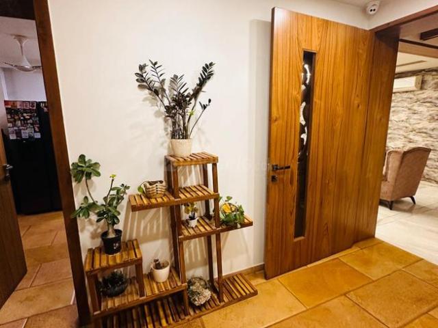 4 BHK Apartment in Bodakdev for resale Ahmedabad. The reference number is 19595597