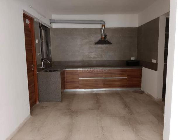 4 BHK Apartment in Bodakdev for resale Ahmedabad. The reference number is 19950779