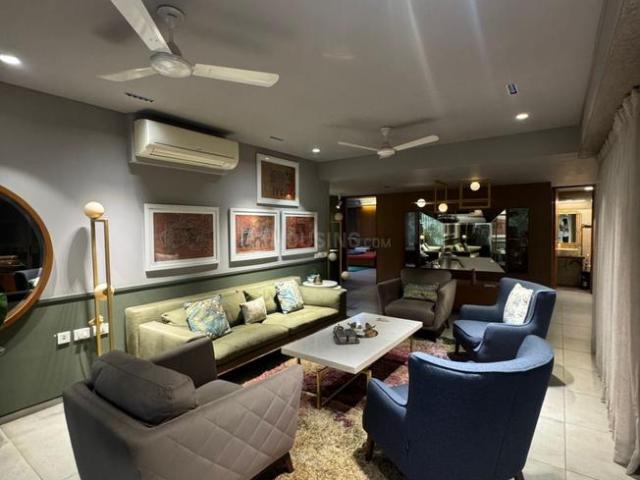 4 BHK Apartment in Bodakdev for resale Ahmedabad. The reference number is 20446418