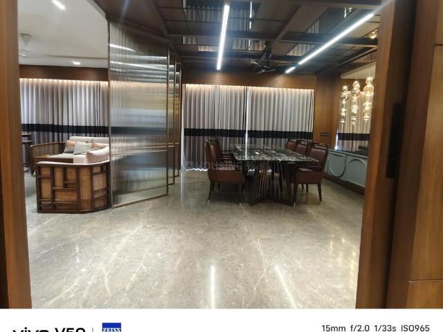 4 BHK Apartment in Bodakdev for resale Ahmedabad. The reference number is 20552525