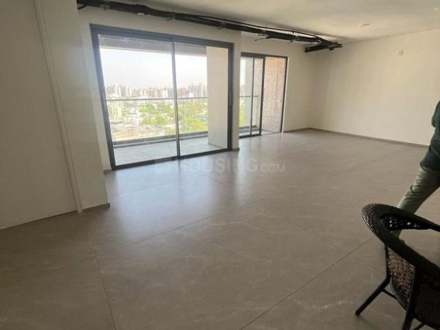 4 BHK Apartment in Bodakdev for resale Ahmedabad. The reference number is 20612951