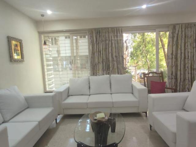 4 BHK Apartment in Bodakdev for resale Ahmedabad. The reference number is 20228616