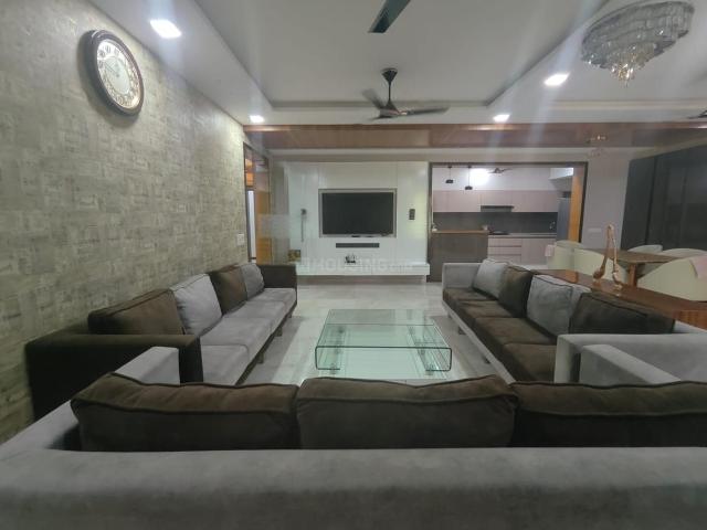 4 BHK Apartment in Bodakdev for resale Ahmedabad. The reference number is 20244932