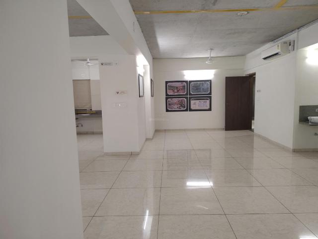 4 BHK Apartment in Bopal for rent Ahmedabad. The reference number is 17489556