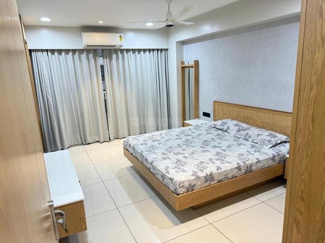 4 BHK Apartment in Bopal for rent Ahmedabad. The reference number is 20435447