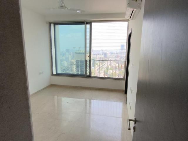 4 BHK Apartment in Borivali East for rent Mumbai. The reference number is 19513148