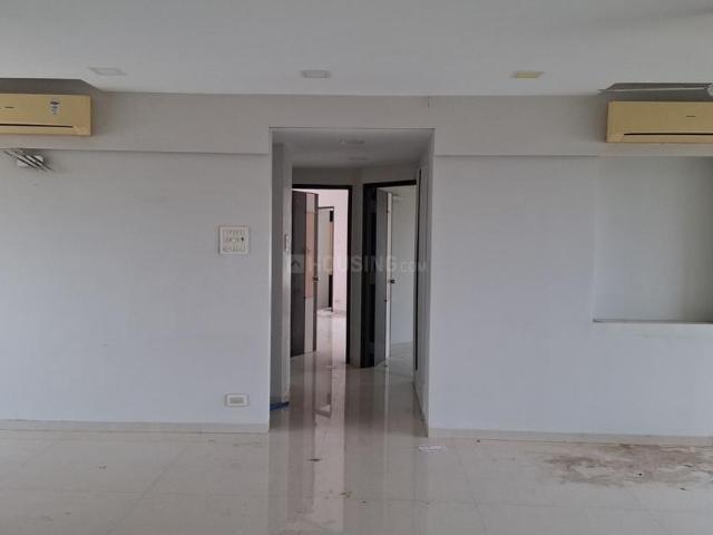 4 BHK Apartment in Borivali East for rent Mumbai. The reference number is 20497727