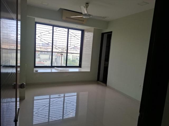 4 BHK Apartment in Borivali East for rent Mumbai. The reference number is 20497831