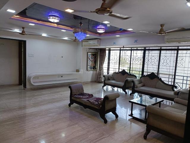 4 BHK Apartment in Borivali West for rent Mumbai. The reference number is 20347832