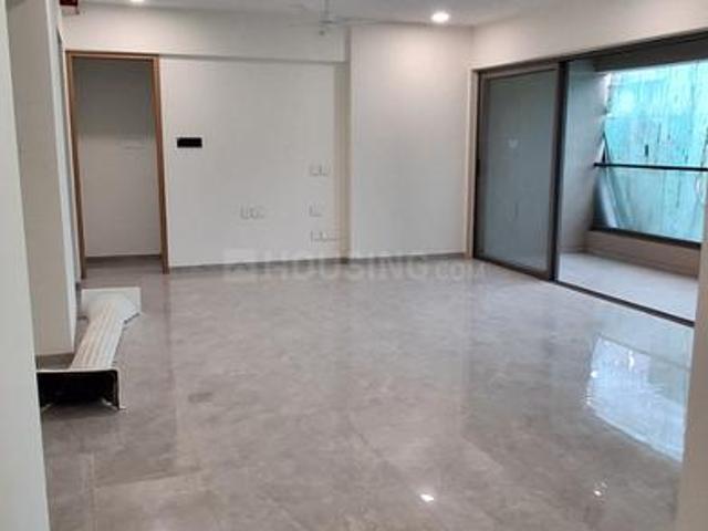 4 BHK Apartment in Bavdhan for resale Pune. The reference number is 20639984