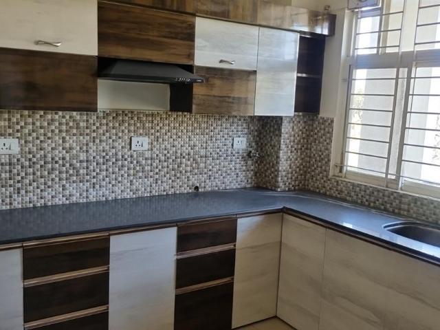 4 BHK Apartment in Bawadiya Kalan for resale Bhopal. The reference number is 16634510