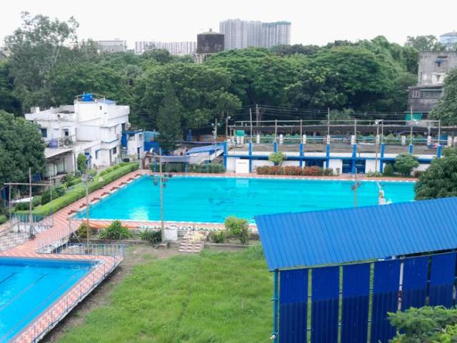 4 BHK Apartment in Bangur Avenue for resale Kolkata. The reference number is 20265168
