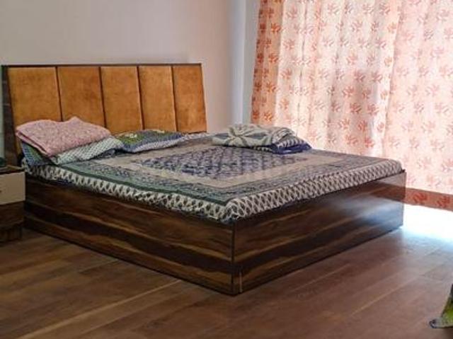 4 BHK Apartment in Bandra East for rent Mumbai. The reference number is 19166041