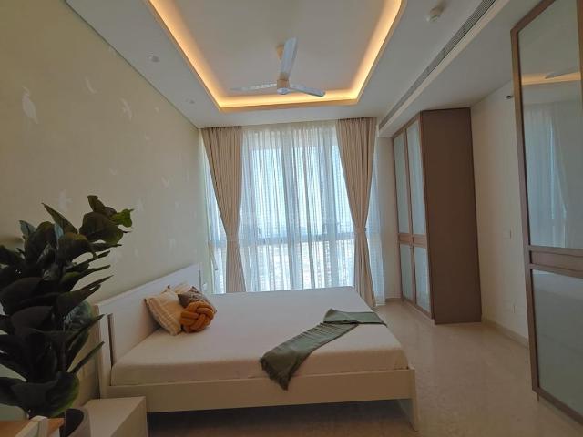 4 BHK Apartment in Bandra East for rent Mumbai. The reference number is 19411583