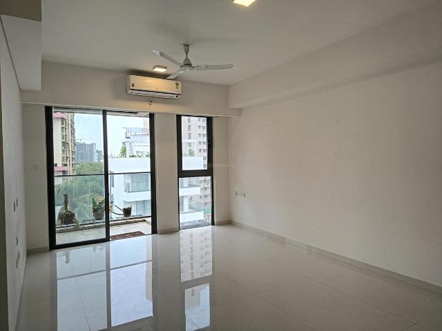 4 BHK Apartment in Bandra East for rent Mumbai. The reference number is 20494907