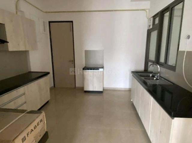 4 BHK Apartment in Bandra East for rent Mumbai. The reference number is 20607949