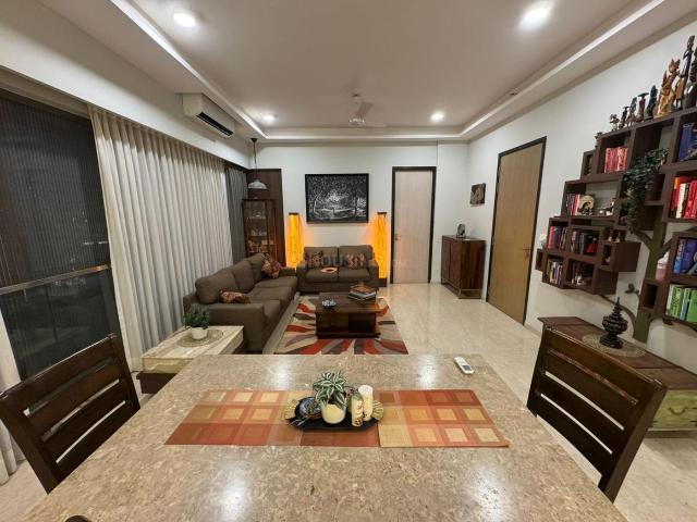 4 BHK Apartment in Bandra East for rent Mumbai. The reference number is 20610161