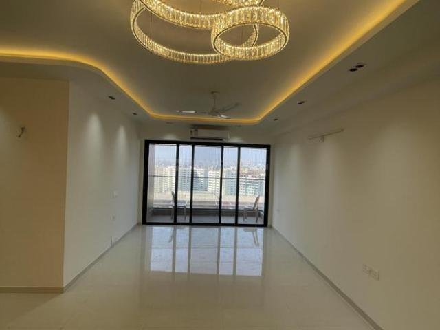 4 BHK Apartment in Bandra East for rent Mumbai. The reference number is 20720878