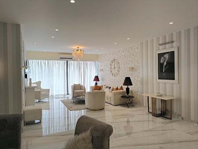 4 BHK Apartment in Bandra West for rent Mumbai. The reference number is 19856001