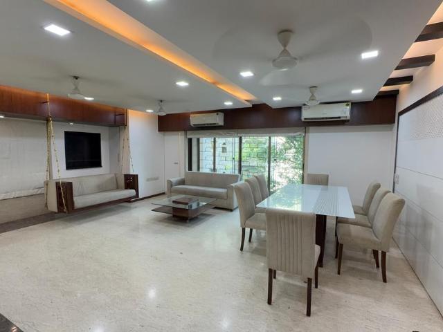 4 BHK Apartment in Bandra West for rent Mumbai. The reference number is 20235322