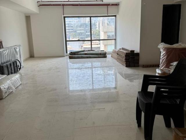 4 BHK Apartment in Bandra West for rent Mumbai. The reference number is 20625939