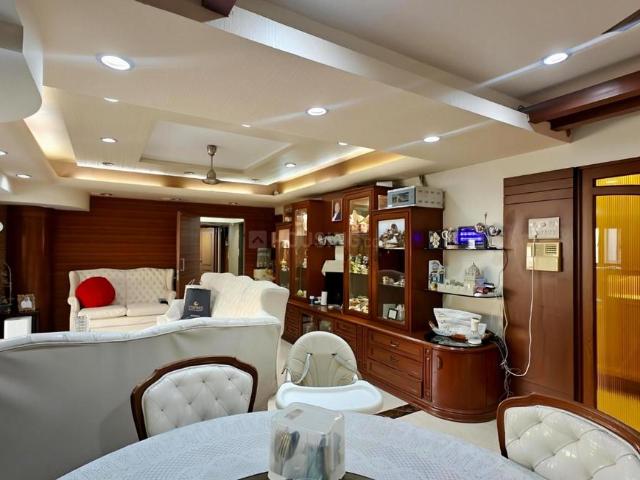 4 BHK Apartment in Bandra West for resale Mumbai South West. The reference number is 16685429