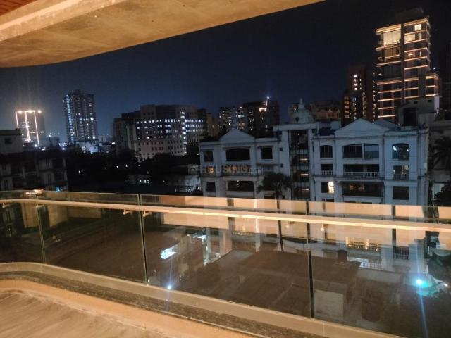 4 BHK Apartment in Bandra West for resale Mumbai. The reference number is 19483651