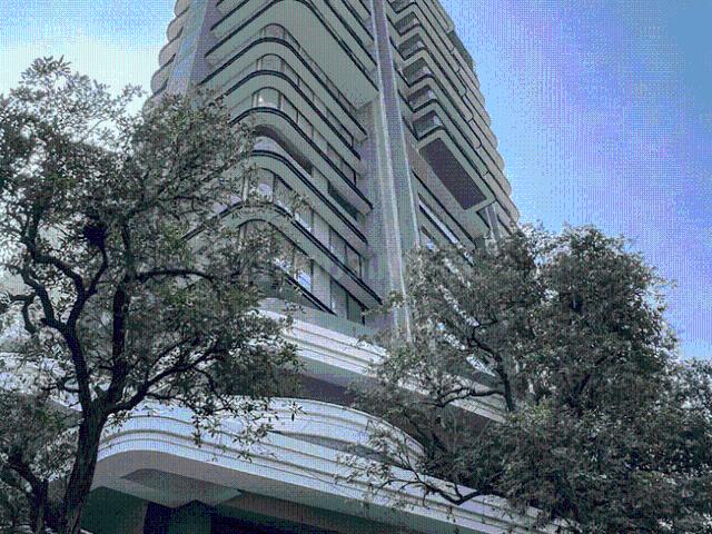 4 BHK Apartment in Bandra West for resale Mumbai. The reference number is 19484309