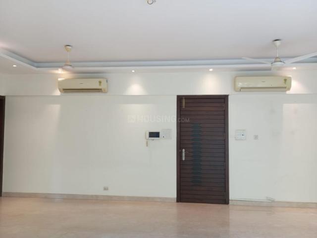 4 BHK Apartment in Bandra West for resale Mumbai. The reference number is 20684950