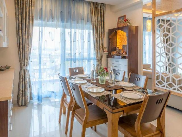 4 BHK Apartment in Bandra West for resale Mumbai. The reference number is 9671250