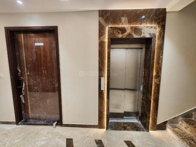4 BHK Apartment in Basheer Bagh for resale Hyderabad. The reference number is 19751767