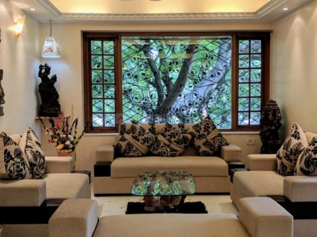 4 BHK Apartment in Begumpet for resale Hyderabad. The reference number is 20673936
