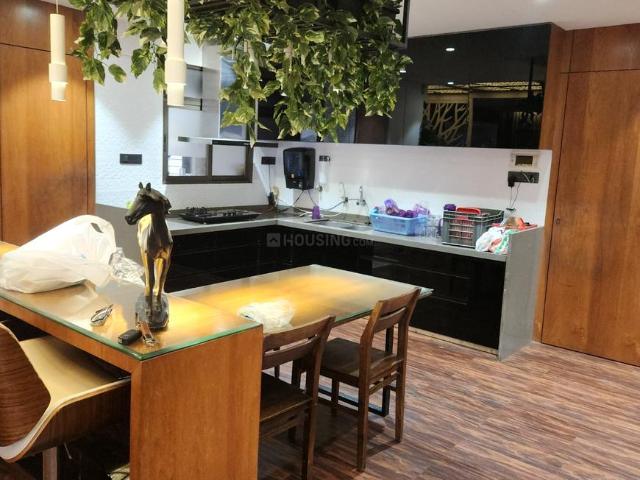4 BHK Apartment in Bhatha for rent Surat. The reference number is 16941912