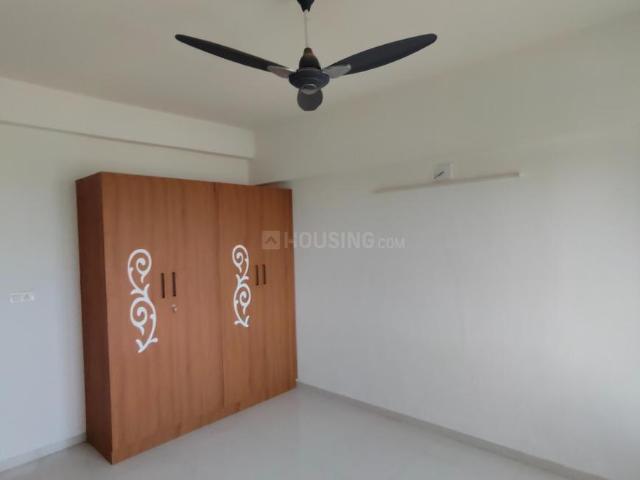 4 BHK Apartment in Bhayli for rent Vadodara. The reference number is 20164911