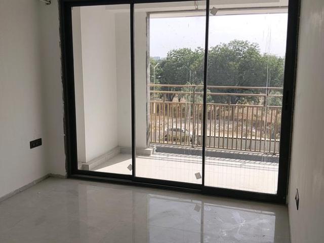 4 BHK Apartment in Gota for rent Ahmedabad. The reference number is 17900784