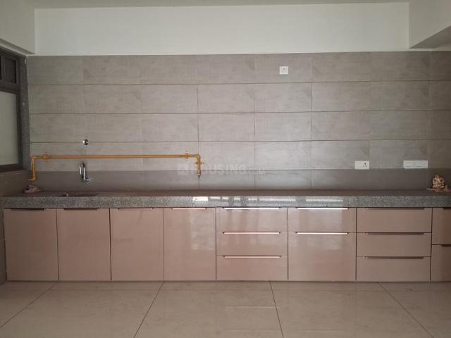 4 BHK Apartment in Gota for rent Ahmedabad. The reference number is 19325588