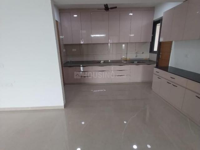 4 BHK Apartment in Gota for rent Ahmedabad. The reference number is 20438623