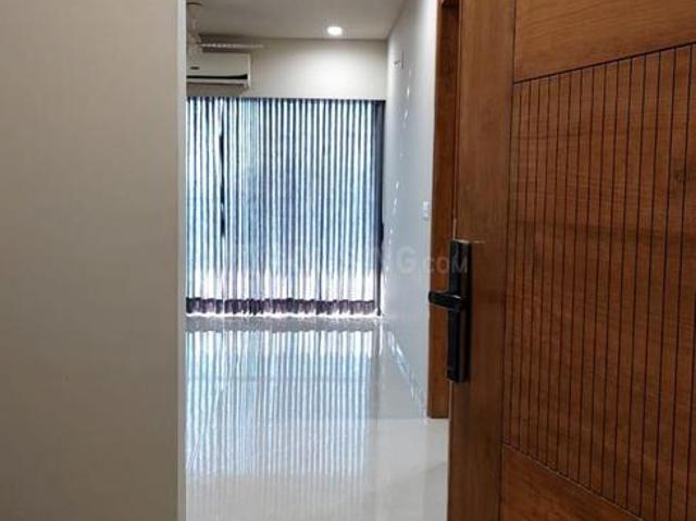 4 BHK Apartment in Gota for rent Ahmedabad. The reference number is 20949731