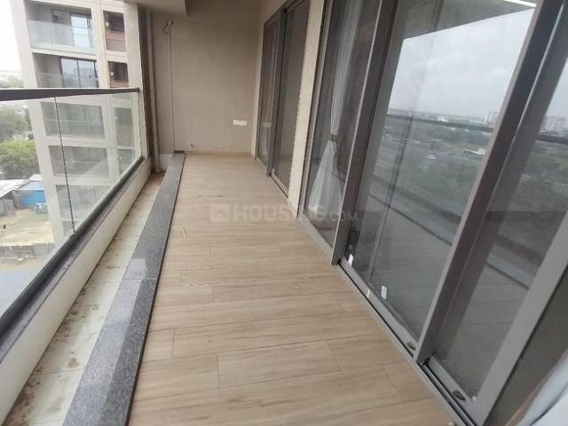 4 BHK Apartment in Gota for resale Ahmedabad. The reference number is 19498857