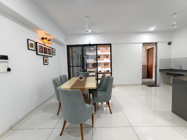 4 BHK Apartment in Gotri for resale Vadodara. The reference number is 20484514