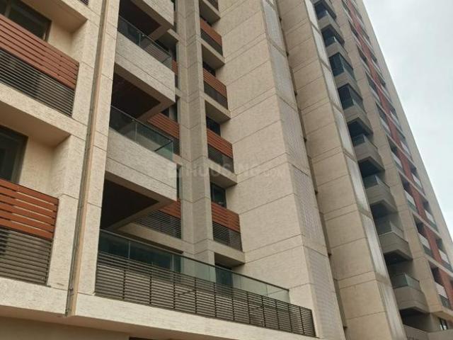 4 BHK Apartment in Godhavi for rent Ahmedabad. The reference number is 20259940