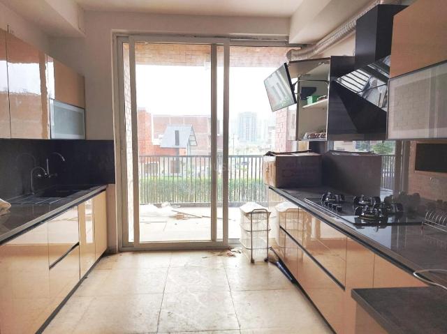 4 BHK Apartment in Gomti Nagar for rent Lucknow. The reference number is 19005385