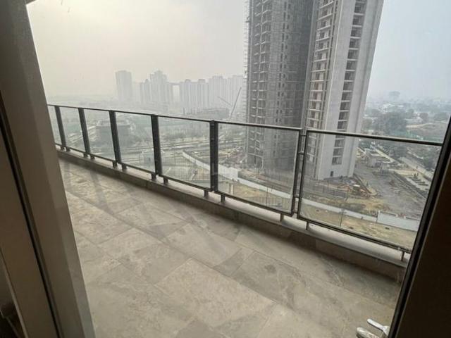 4 BHK Apartment in Gomti Nagar for rent Lucknow. The reference number is 20040744