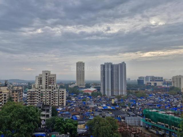 4 BHK Apartment in Goregaon West for resale Mumbai. The reference number is 19128656