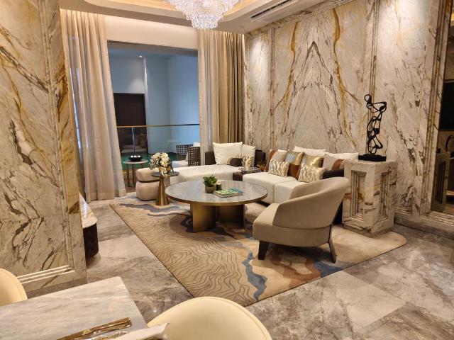 4 BHK Apartment in Goregaon West for resale Mumbai. The reference number is 20179593