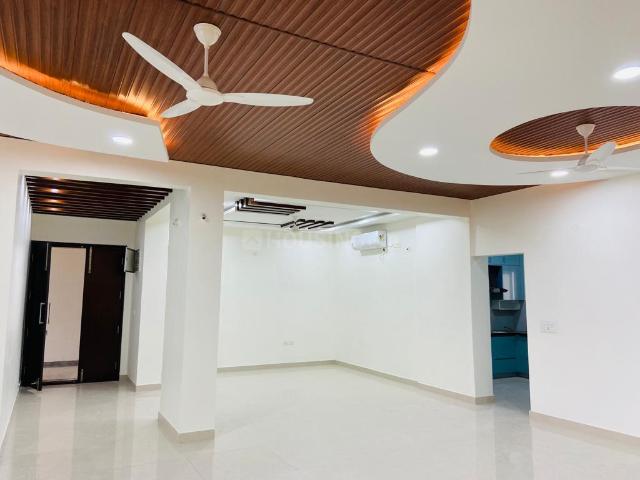 4 BHK Apartment in Gachibowli for rent Hyderabad. The reference number is 17709190