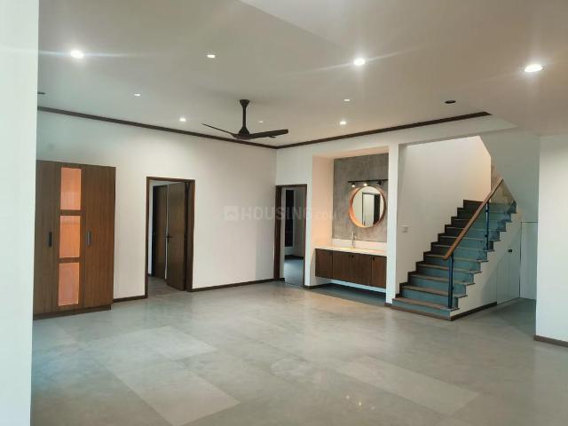 4 BHK Apartment in Gachibowli for rent Hyderabad. The reference number is 19789258