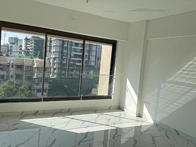 4 BHK Apartment in Ghatkopar East for resale Mumbai. The reference number is 19552452