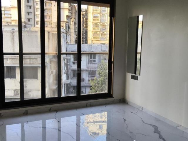 4 BHK Apartment in Ghatkopar East for resale Mumbai. The reference number is 20007596
