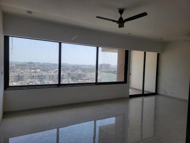 4 BHK Apartment in Ghatlodiya for rent Ahmedabad. The reference number is 20347069